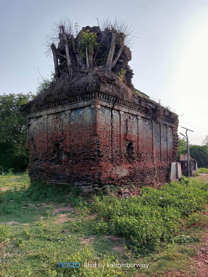 The very sad dilpatitated condition of the Aanaimangalam temple. In ruins now. img src twitter